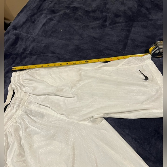 Nike white shorts - Picture 7 of 8